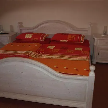 Hotel-pension Am Wäldchenborn 3*