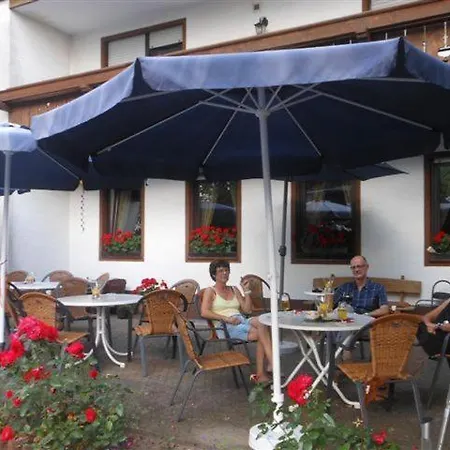 Gasthof Hotel-pension Am Wäldchenborn 3*