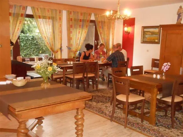 Hotel-pension Am Waldchenborn 3*