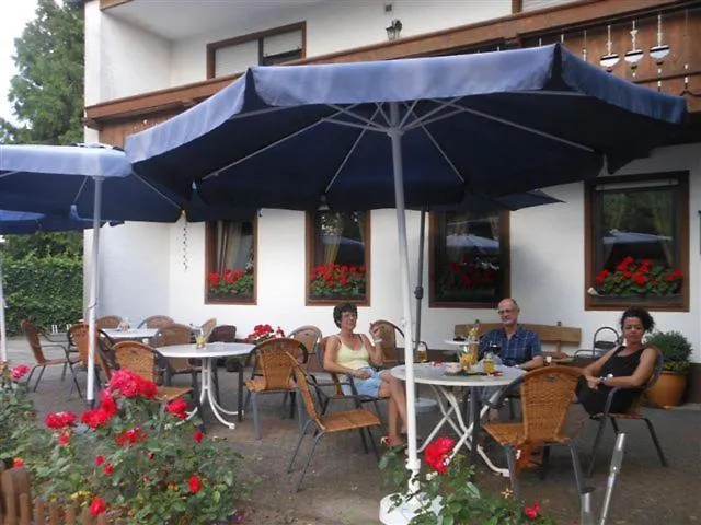 ゲストハウス Hotel-pension Am Waldchenborn 3*